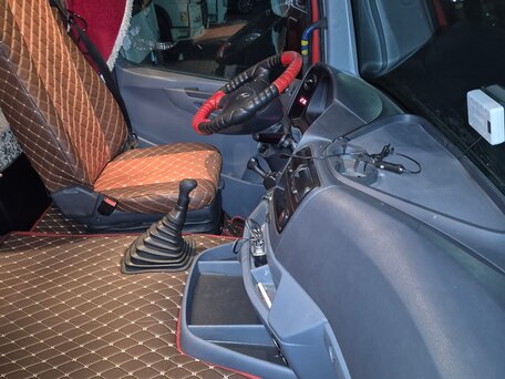 2013 Mercedes-Benz Axor, красный, 3200000 рублей, вид 4