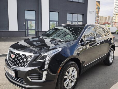 2022 Cadillac XT5 I Рестайлинг, чёрный, 3850000 рублей, вид 1