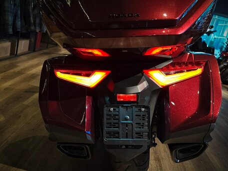 2025 Honda GL 1800 Gold Wing, пурпурный, 3690000 рублей, вид 5