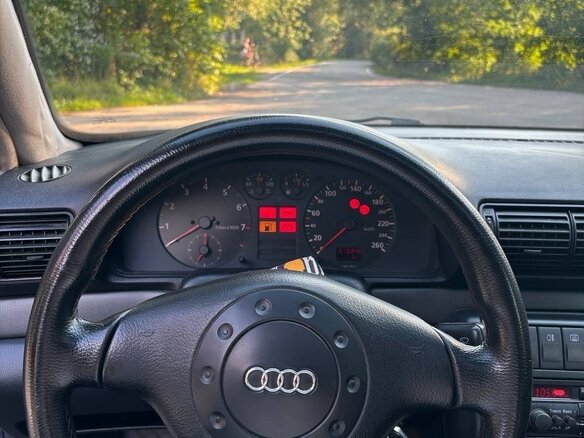 1996 Audi A4 I (B5), синий, 270000 рублей - вид 8
