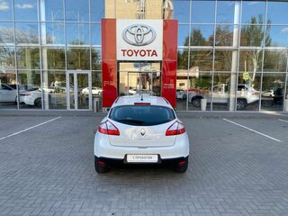 2014 Renault Megane III Рестайлинг, белый, 899000 рублей, вид 5