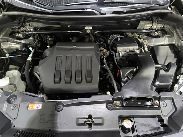 2019 Mitsubishi Eclipse Cross I, серебристый, 1797000 рублей - вид 8