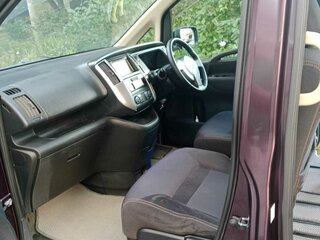 2009 Nissan Serena III (C25), пурпурный, 950000 рублей, вид 3