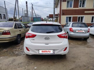 2013 Hyundai i30 II, белый, 770000 рублей, вид 4