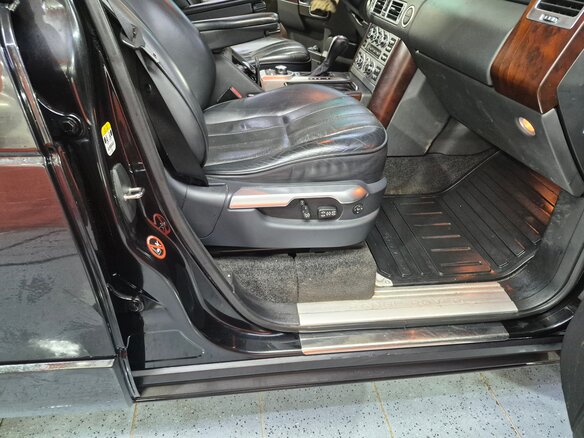 2009 Land Rover Range Rover III Рестайлинг, чёрный, 1350000 рублей - вид 16