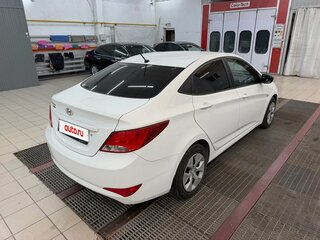 2016 Hyundai Solaris I Рестайлинг, белый, 999000 рублей, вид 2