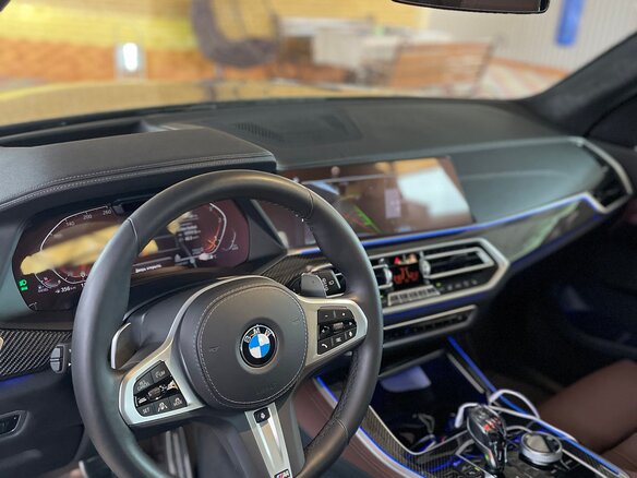 2021 BMW X5 30d IV (G05/G18), чёрный, 8200000 рублей - вид 8
