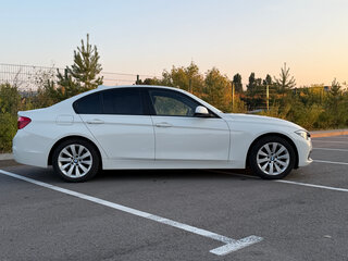 2015 BMW 3 серии 320i VI (F3x) Рестайлинг, белый, 2600000 рублей, вид 5