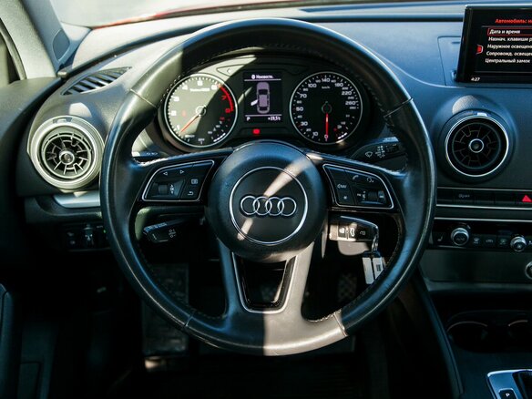 2019 Audi A3 III (8V) Рестайлинг, красный, 2050000 рублей - вид 14