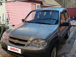2011 Chevrolet Niva I Рестайлинг, серый, 550000 рублей, вид 1