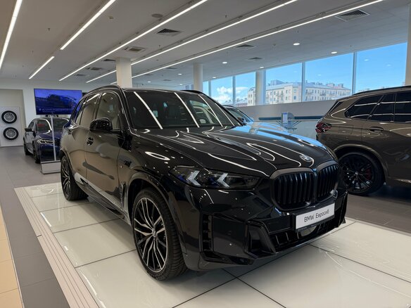 2026 BMW X5 40d IV (G05/G18) Рестайлинг, чёрный - вид 2