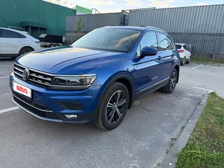 2018 Volkswagen Tiguan II, синий, 2590000 рублей, вид 2