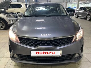 2021 Kia Rio IV Рестайлинг, серый, 1550000 рублей, вид 2