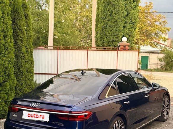 2021 Audi A8 60 TFSI e IV (D5), синий, 8230000 рублей - вид 3