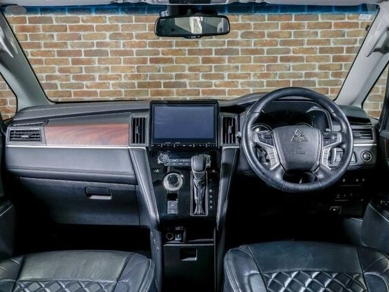 2022 Mitsubishi Delica D:5 I Рестайлинг, серебристый - вид 10