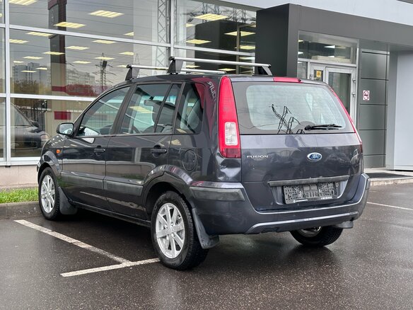 2007 Ford Fusion I Рестайлинг, серый, 400000 рублей - вид 5