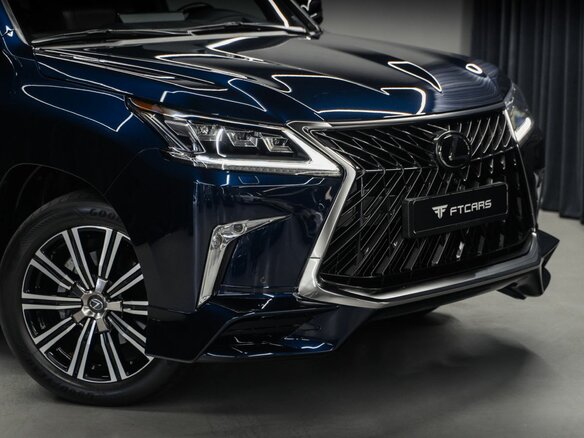 2018 Lexus LX 570 III Рестайлинг 2, синий, 9994000 рублей - вид 3