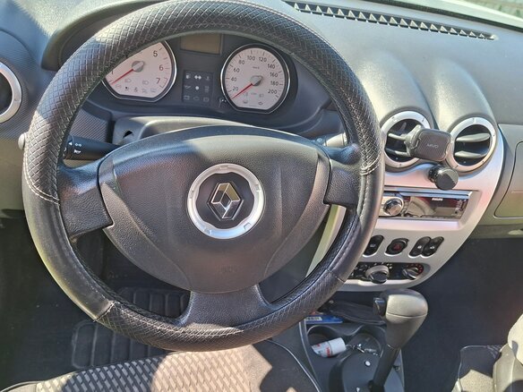 2012 Renault Sandero I, белый, 590000 рублей - вид 2