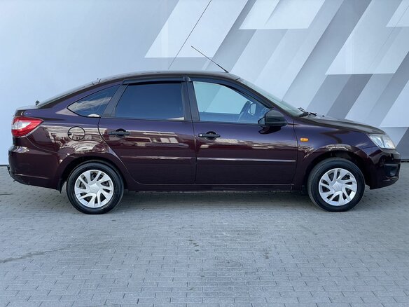 2017 Lada (ВАЗ) Granta I, красный, 480000 рублей - вид 3