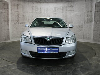 2013 Skoda Octavia II (A5) Рестайлинг, серебристый, 675000 рублей, вид 2