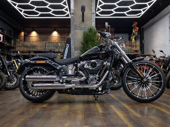 2026 Harley-Davidson Breakout, чёрный, 3290000 рублей - вид 1
