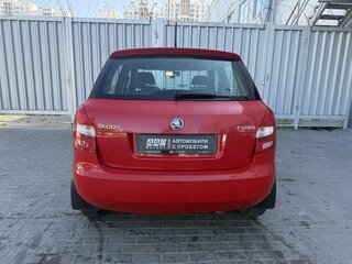 2013 Skoda Fabia II Рестайлинг, красный, 425000 рублей, вид 4