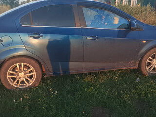 2013 Chevrolet Aveo II, синий, 700000 рублей, вид 3