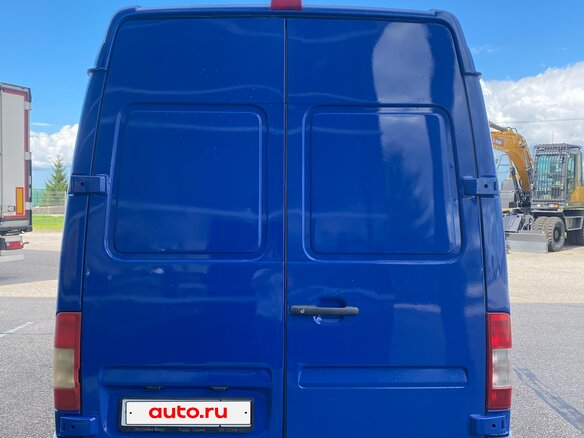 2016 Mercedes-Benz Sprinter, синий, 1490000 рублей - вид 9