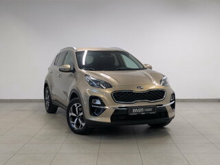 2020 Kia Sportage IV Рестайлинг, коричневый, 2225000 рублей, вид 3