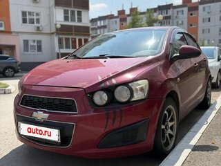 2013 Chevrolet Aveo II, красный, 550000 рублей, вид 1