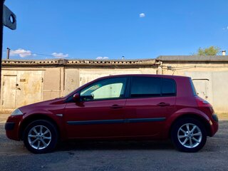 2008 Renault Megane II Рестайлинг, красный, 300000 рублей, вид 2