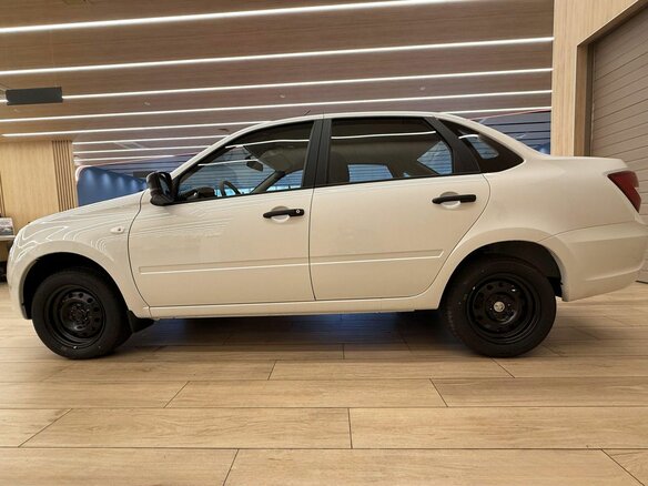 2026 Lada (ВАЗ) Granta I Рестайлинг, белый - вид 7