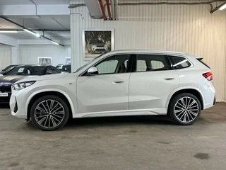 2025 BMW X1 Long 25Li xDrive III (U11/U12), белый, 5720000 рублей, вид 4
