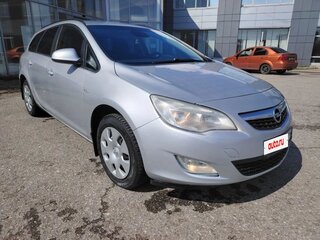 Opel Astra J