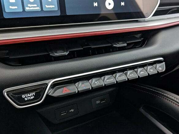 2023 Geely Coolray I Рестайлинг, серый, 1850000 рублей - вид 25
