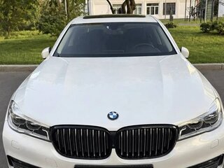 2016 BMW 7 серии Long 730Ld xDrive VI (G11/G12), белый, 4750000 рублей, вид 2