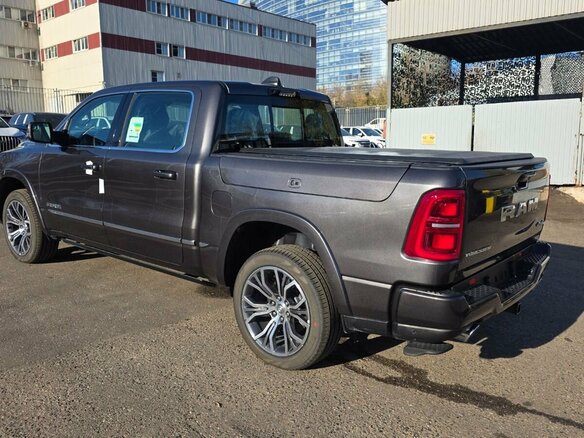 2026 Ram 1500 Crew Cab V Рестайлинг, серый, 10600000 рублей - вид 6