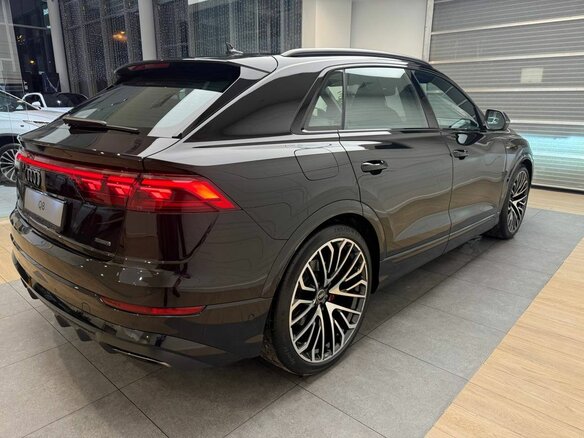2026 Audi Q8 45 TDI I (4M) Рестайлинг, чёрный, 17490000 рублей - вид 8