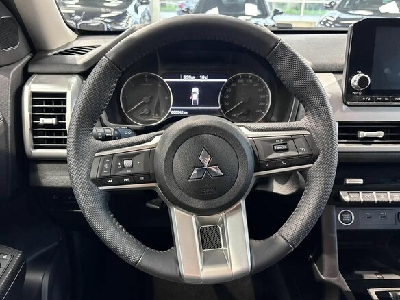 2026 Mitsubishi L200 VI, белый, 5299000 рублей - вид 7