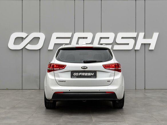 2017 Kia Ceed II Рестайлинг, белый - вид 3