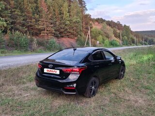 2017 Hyundai Solaris II, чёрный, 1415000 рублей, вид 4