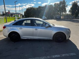 2010 Chevrolet Cruze I, серебристый, 450000 рублей, вид 3