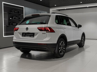 2019 Volkswagen Tiguan II, белый, 2470000 рублей, вид 5