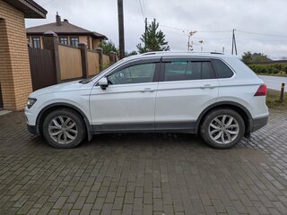 2017 Volkswagen Tiguan II, белый, 2900000 рублей, вид 2