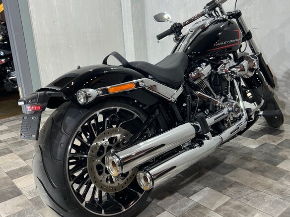 2024 Harley-Davidson Breakout, чёрный, 2345000 рублей - вид 6