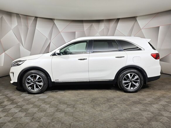 2018 Kia Sorento III Prime Рестайлинг, белый, 2339000 рублей - вид 4