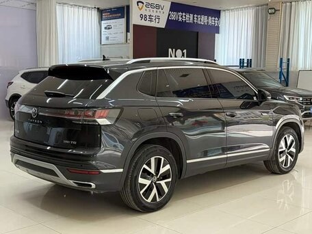 2023 Volkswagen Tayron I Рестайлинг, серый, 2650000 рублей, вид 4