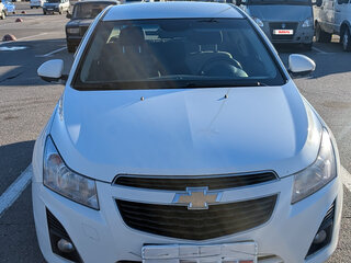 2013 Chevrolet Cruze I Рестайлинг, белый, 700000 рублей, вид 1