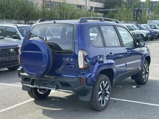 2026 Lada (ВАЗ) Niva Travel I Рестайлинг, синий, 1804000 рублей, вид 3