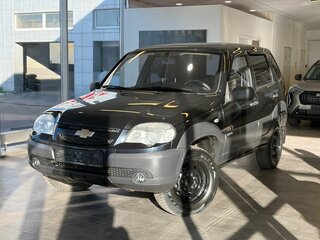 2011 Chevrolet Niva I Рестайлинг, чёрный, 419000 рублей, вид 1